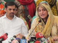 File photo of Fauzia Kasuri (right) while joining Mustafa Kamal's (left) Pak Sarzameen Party.